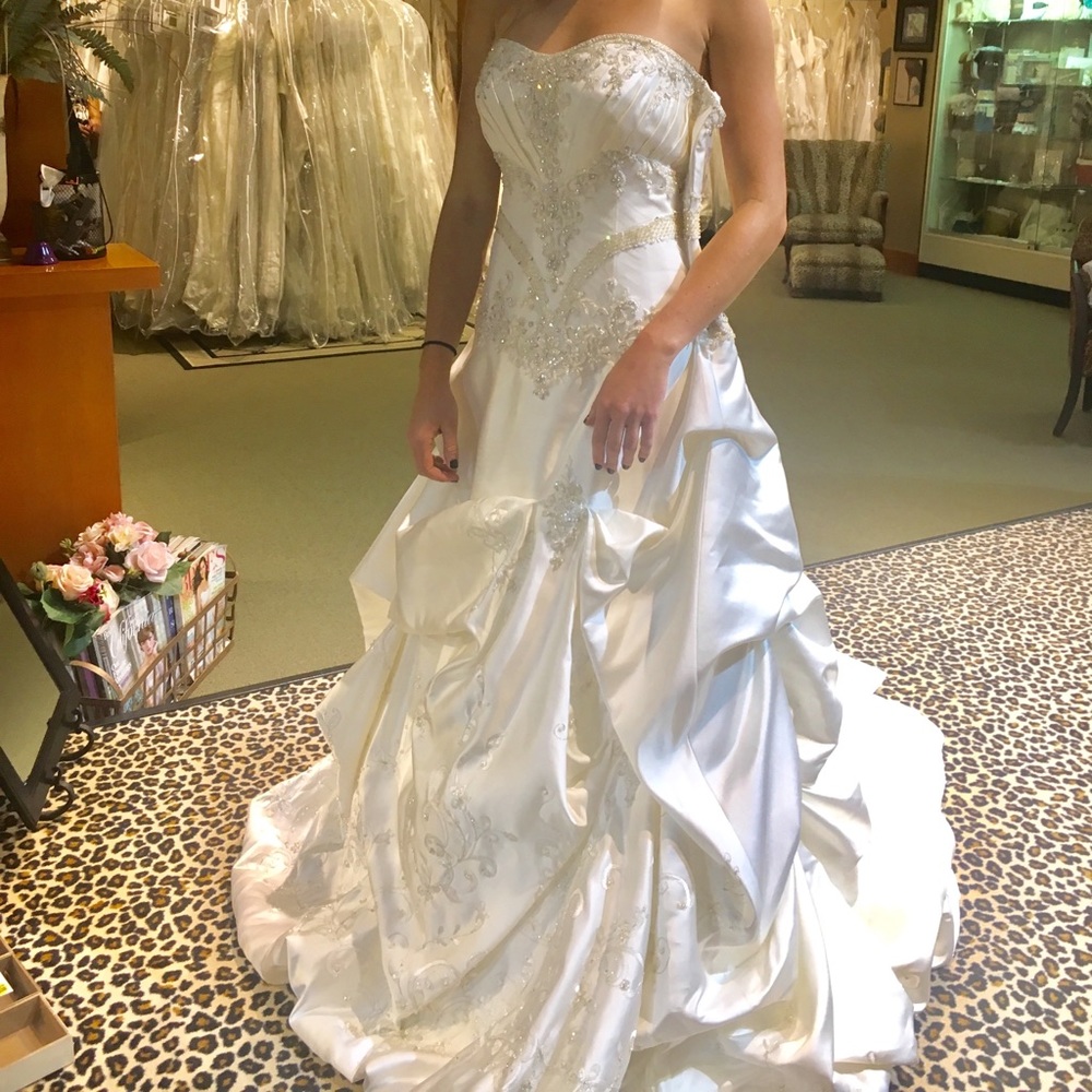 Private label by G Wedding Dress